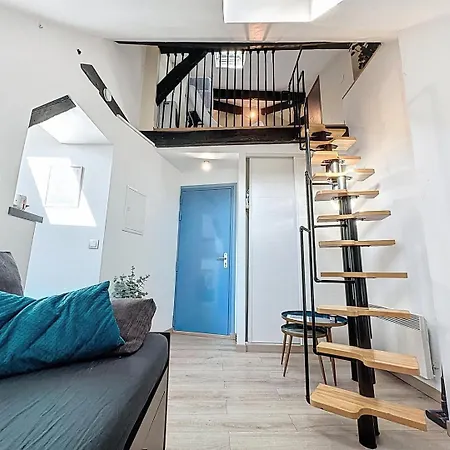 Joli Petit Duplex En Plein Centre-ville ! Apartamento
