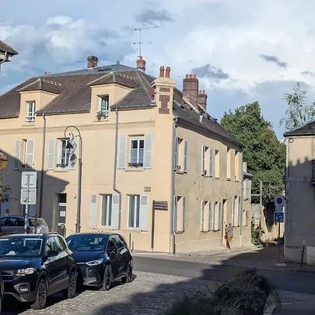 Joli Petit Duplex En Plein Centre-ville ! Apartamento Senlis (Oise)